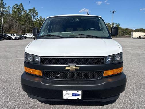 Summit White 2025 Chevrolet Express 3500 RWD 3500 Extended Wheelbase LS