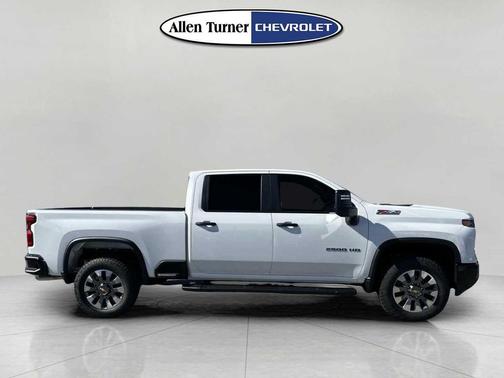 2026 Chevrolet Silverado 2500 Custom