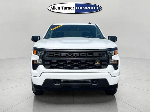 Summit White 2026 Chevrolet Silverado 1500 Custom