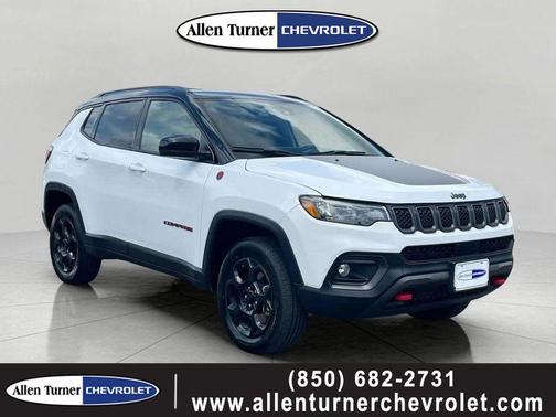 Bright White Clearcoat 2023 Jeep Compass Trailhawk
