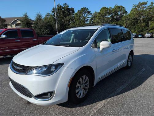 2018 Chrysler Pacifica Touring-L Plus