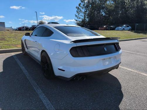 2017 Ford Shelby GT350 Base