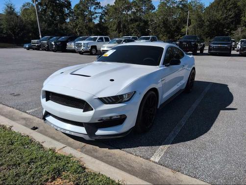 2017 Ford Shelby GT350 Base