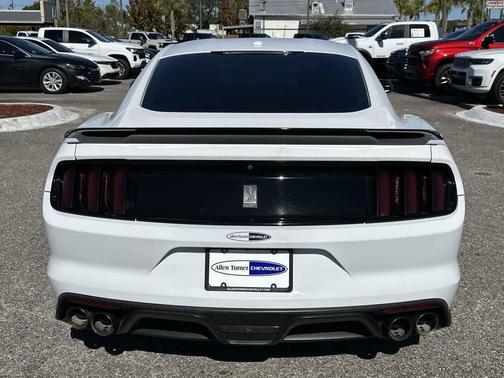 2017 Ford Shelby GT350 Base