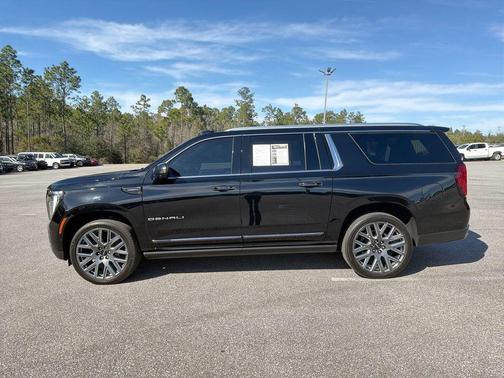 Onyx Black 2025 GMC Yukon XL Denali Ultimate