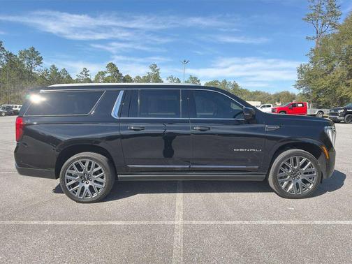 Onyx Black 2025 GMC Yukon XL Denali Ultimate