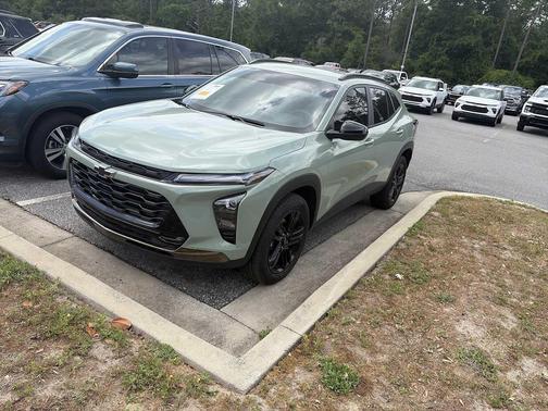 Cacti Green 2025 Chevrolet Trax FWD ACTIV