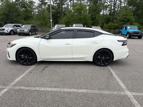 Pearl White Tricoat 2021 Nissan Maxima 3.5 SR