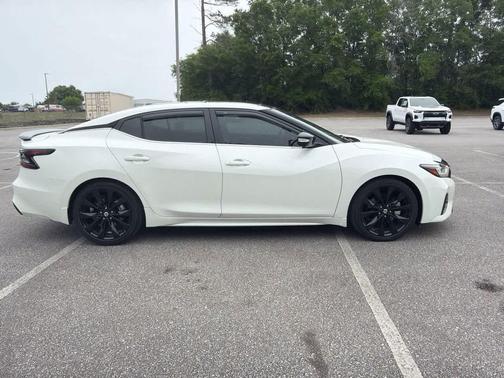 Pearl White Tricoat 2021 Nissan Maxima 3.5 SR
