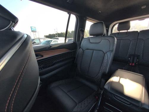 2023 Jeep Grand Cherokee L Summit Reserve