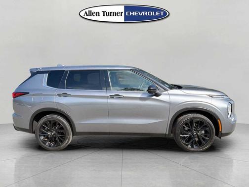 2024 Mitsubishi Outlander SE Black Edition S-AWC