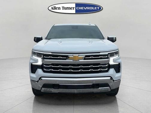 Polar White Tricoat 2026 Chevrolet Silverado 1500 LTZ