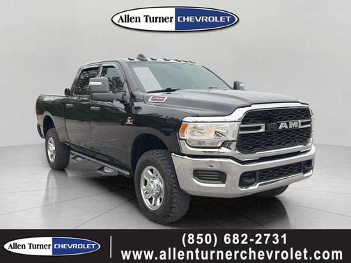 Diamond Black Crystal Pearlcoat 2023 RAM 2500 Tradesman Crew Cab 4x4 6'4' Box
