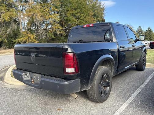 2024 RAM 1500 Classic Warlock Crew Cab 4x2 5'7' Box