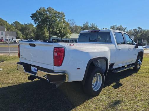 2026 Chevrolet Silverado 3500 LT