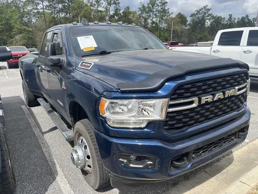Patriot Blue Pearlcoat 2024 RAM 3500 Big Horn Crew Cab 4x4 8' Box