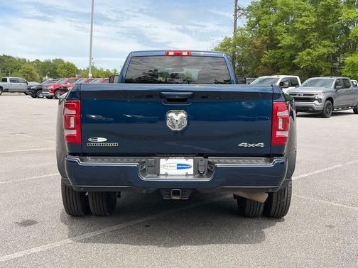 2024 RAM 3500 Big Horn Crew Cab 4x4 8' Box