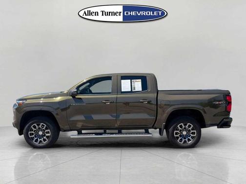 Harvest Bronze Metallic 2024 Chevrolet Colorado LT