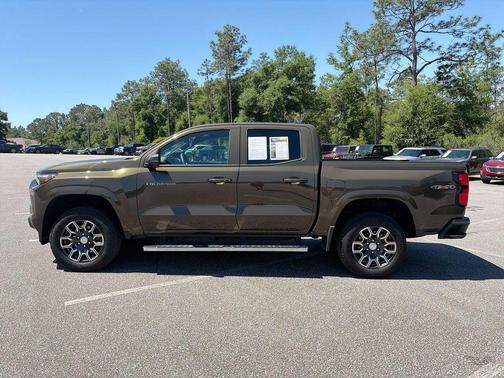 Harvest Bronze Metallic 2024 Chevrolet Colorado LT