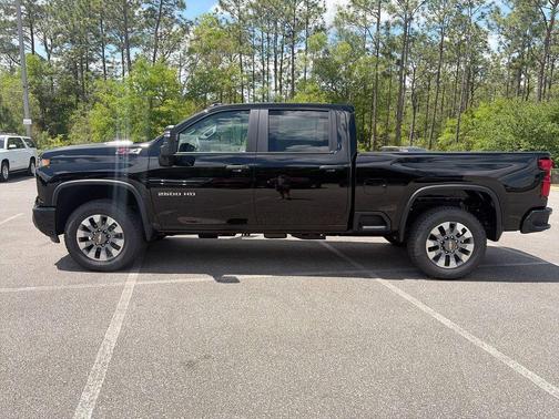 Black 2026 Chevrolet Silverado 2500 Custom