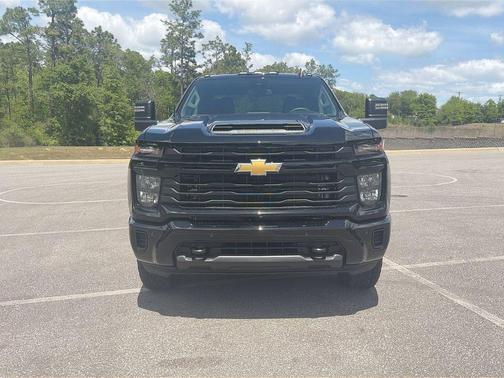 Black 2026 Chevrolet Silverado 2500 Custom