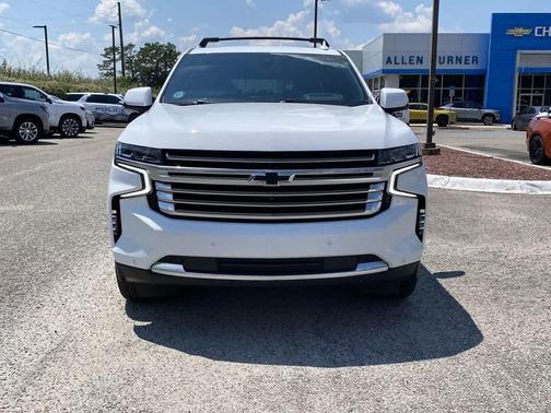 2022 Chevrolet Suburban 4WD High Country