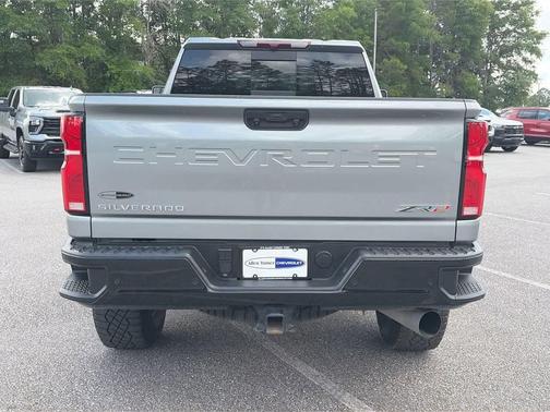 Sterling Gray Metallic 2025 Chevrolet Silverado 2500 4WD Crew Cab Standard Bed ZR2