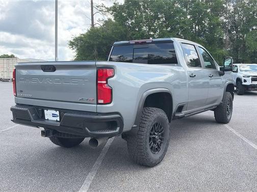 Sterling Gray Metallic 2025 Chevrolet Silverado 2500 4WD Crew Cab Standard Bed ZR2