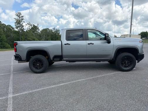 Sterling Gray Metallic 2025 Chevrolet Silverado 2500 4WD Crew Cab Standard Bed ZR2