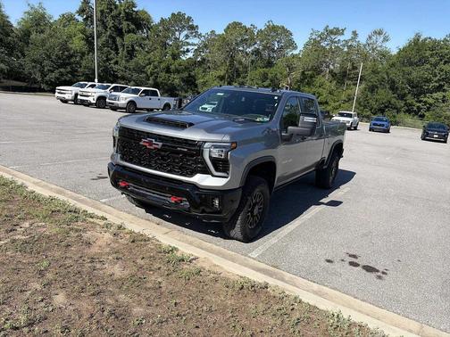 Sterling Gray Metallic 2025 Chevrolet Silverado 2500 4WD Crew Cab Standard Bed ZR2