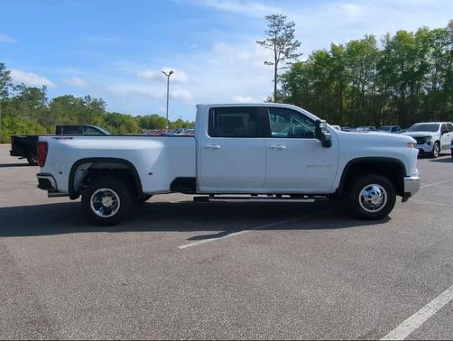 2026 Chevrolet Silverado 3500 LT