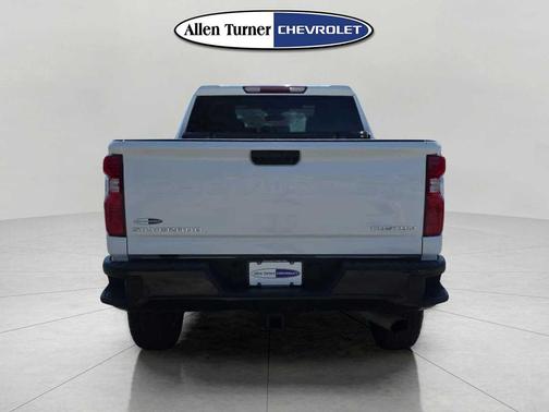 Summit White 2024 Chevrolet Silverado 2500 Custom