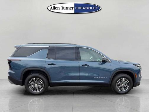 Lakeshore Blue Metallic 2026 Chevrolet Traverse LT