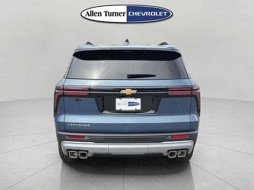 Lakeshore Blue Metallic 2026 Chevrolet Traverse LT