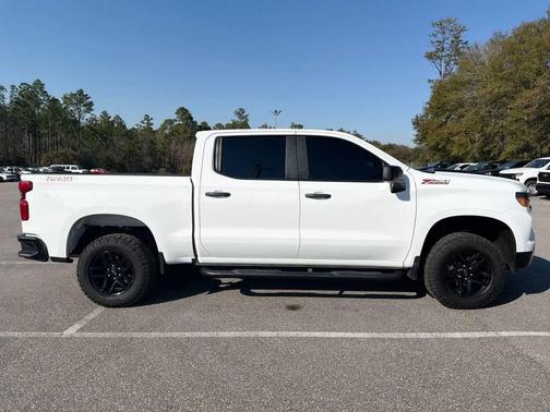 2022 Chevrolet Silverado 1500 Custom Trail Boss