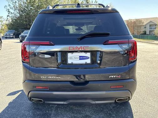 2021 GMC Acadia AWD AT4