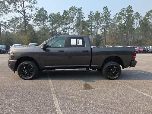 2023 RAM 2500 Laramie Crew Cab 4x4 6'4' Box