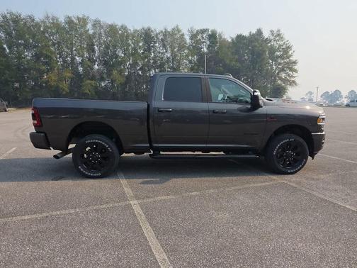 2023 RAM 2500 Laramie Crew Cab 4x4 6'4' Box