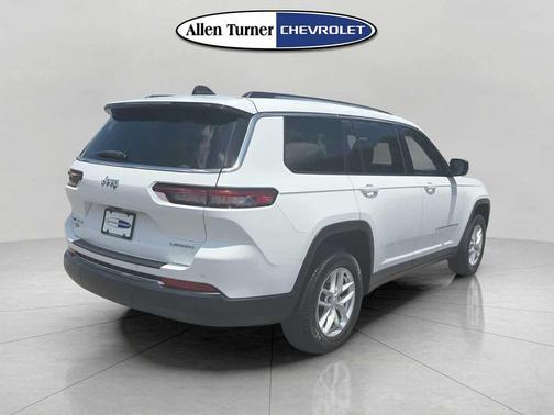 Bright White Clearcoat 2023 Jeep Grand Cherokee L Laredo