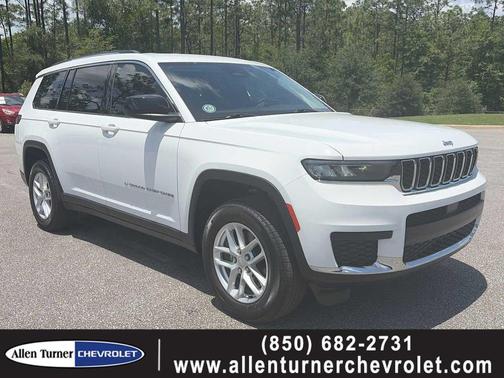 Bright White Clearcoat 2023 Jeep Grand Cherokee L Laredo
