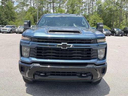 Lakeshore Blue Metallic 2026 Chevrolet Silverado 2500 Custom