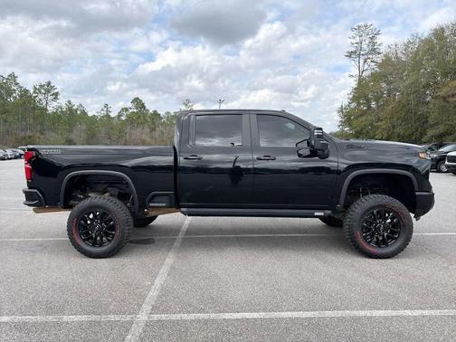 2025 Chevrolet Silverado 3500 LT