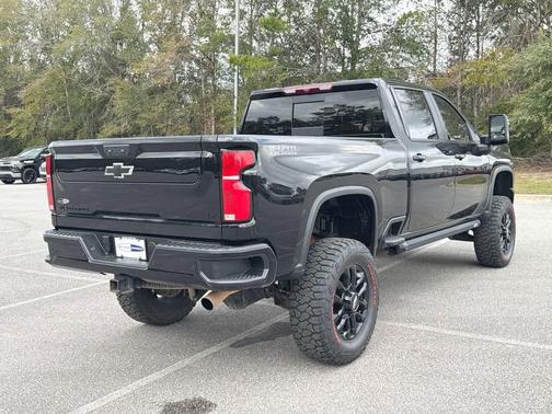 2025 Chevrolet Silverado 3500 LT