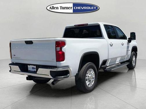 Summit White 2025 Chevrolet Silverado 2500 LT