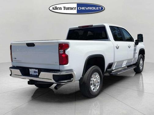 Summit White 2025 Chevrolet Silverado 2500 LT