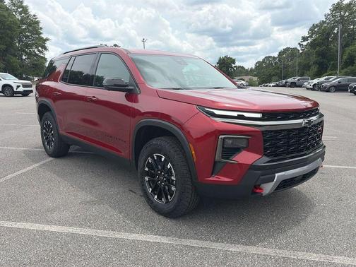 Radiant Red Tintcoat 2026 Chevrolet Traverse AWD Z71