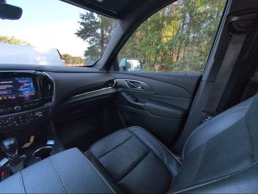 2022 Chevrolet Traverse Premier