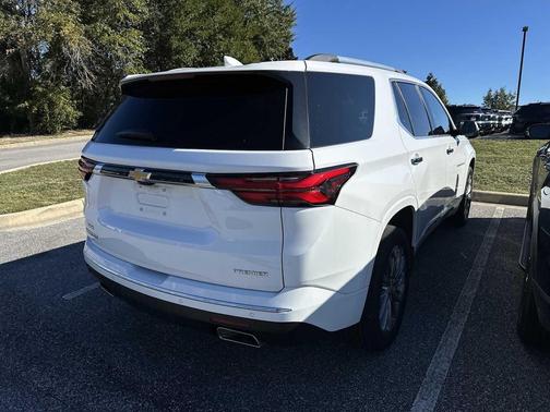2022 Chevrolet Traverse Premier