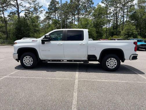 Summit White 2024 Chevrolet Silverado 2500 LT