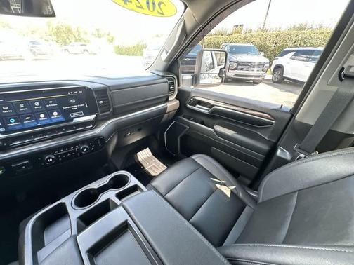 2024 Chevrolet Silverado 3500 LT